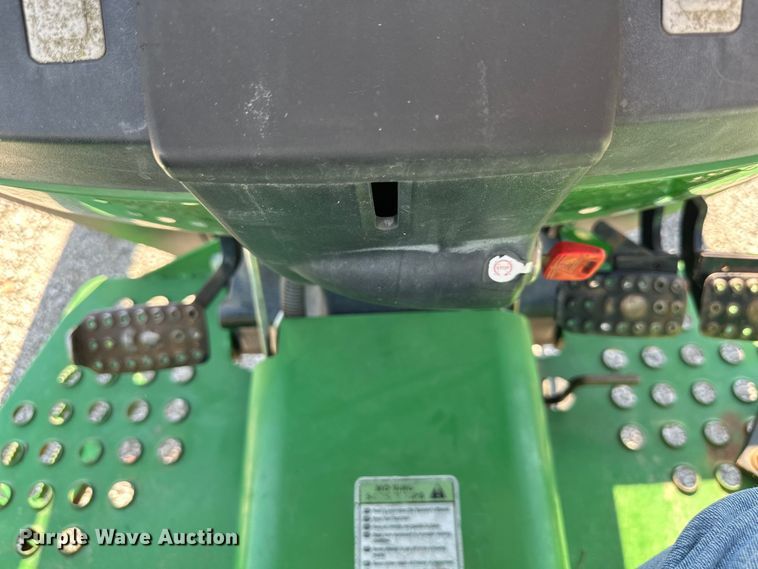 image for item DS4234 2006 John Deere  5425 tractor
