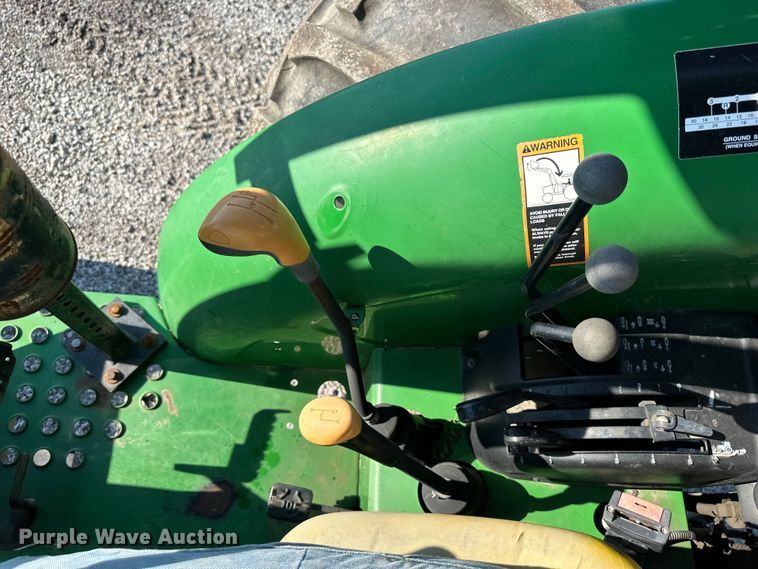 image for item DS4234 2006 John Deere  5425 tractor