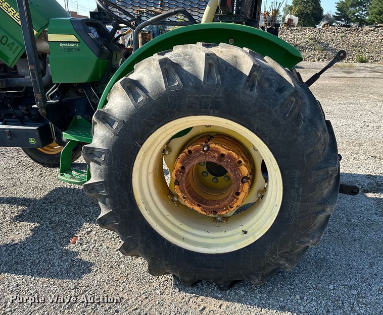 image for item DS4234 2006 John Deere  5425 tractor