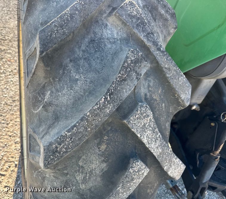 image for item DS4234 2006 John Deere  5425 tractor