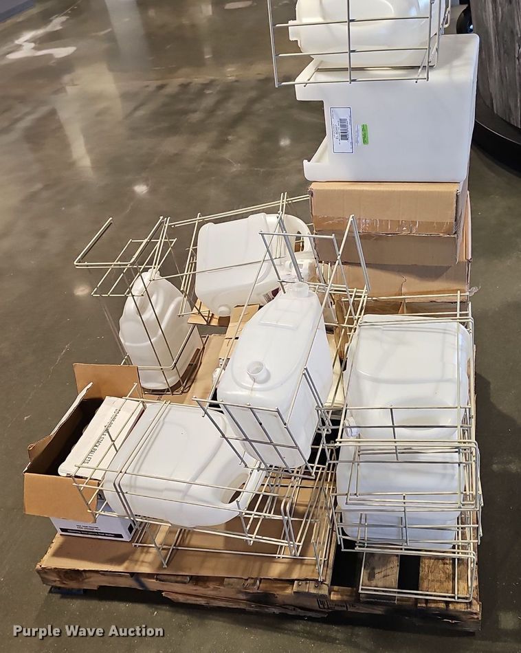 image for item DS4694 Janitorial supplies