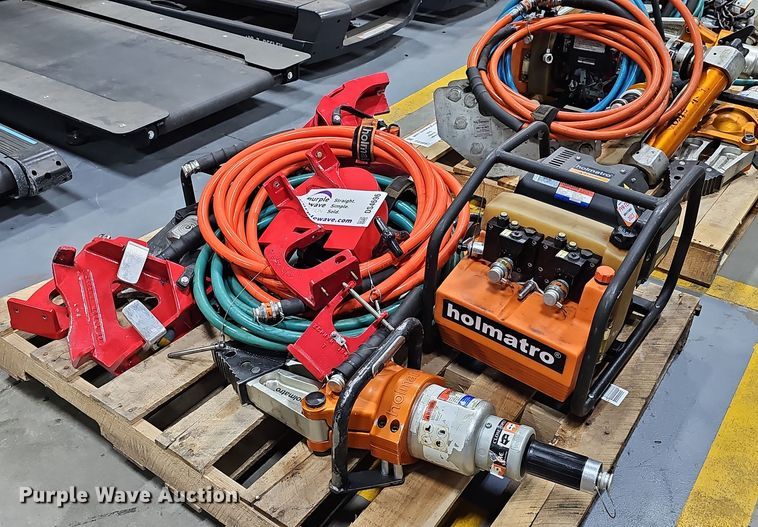 image for item DS4696 Holmatro rescue tools