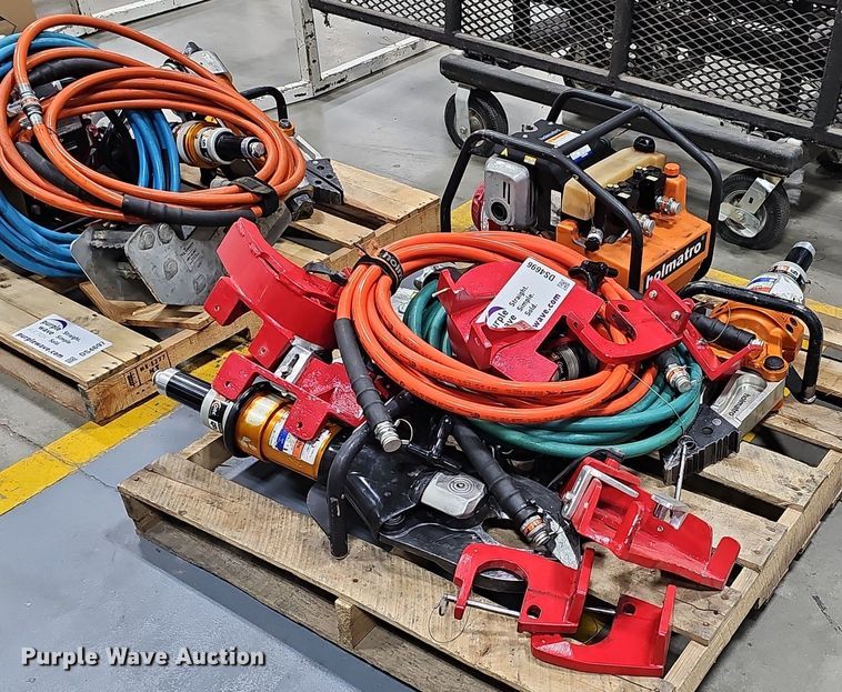 image for item DS4696 Holmatro rescue tools