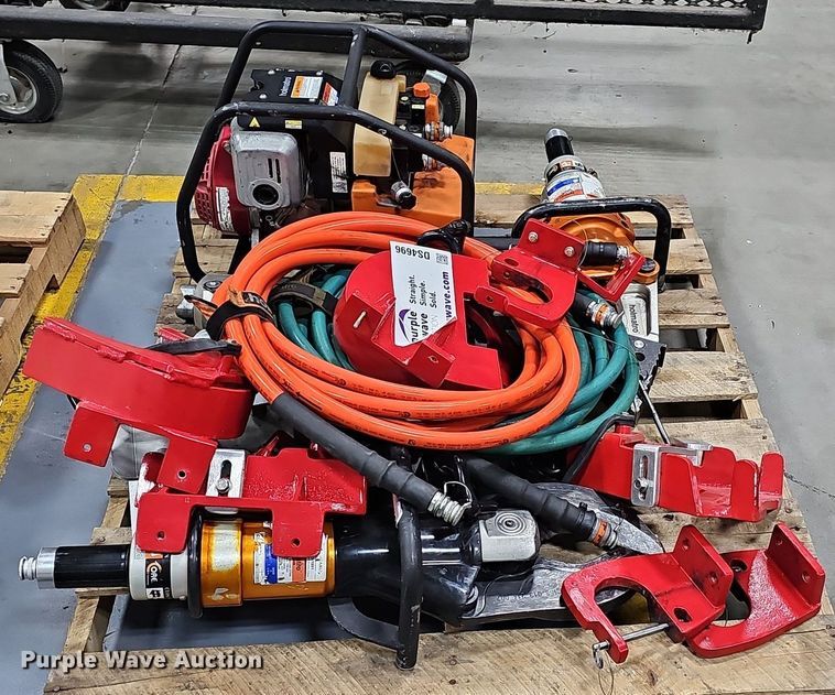 image for item DS4696 Holmatro rescue tools