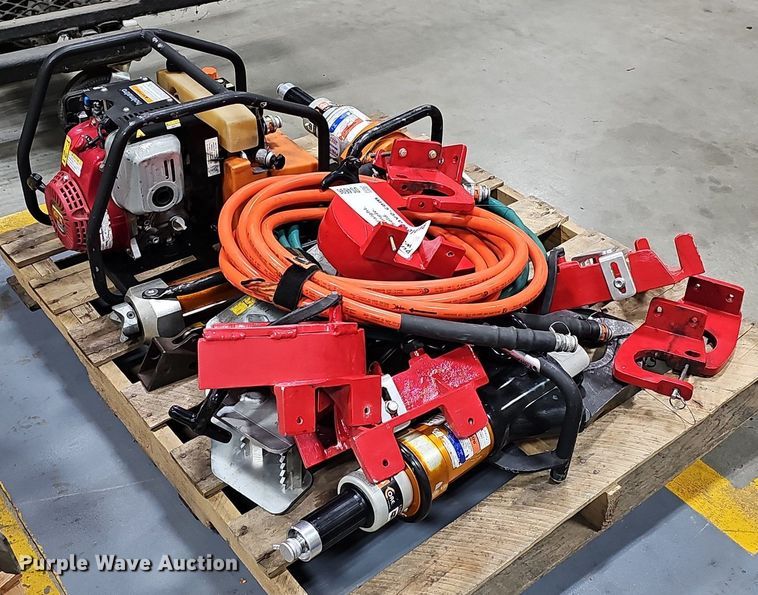 image for item DS4696 Holmatro rescue tools