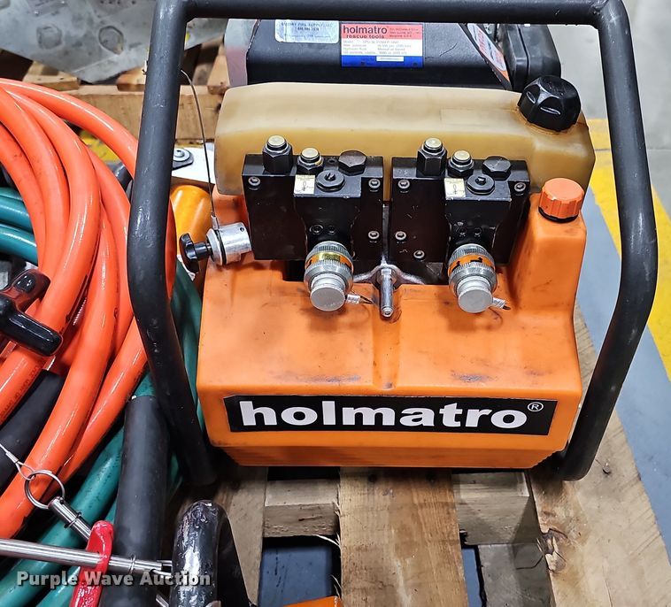 image for item DS4696 Holmatro rescue tools