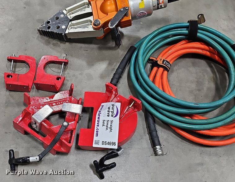image for item DS4696 Holmatro rescue tools