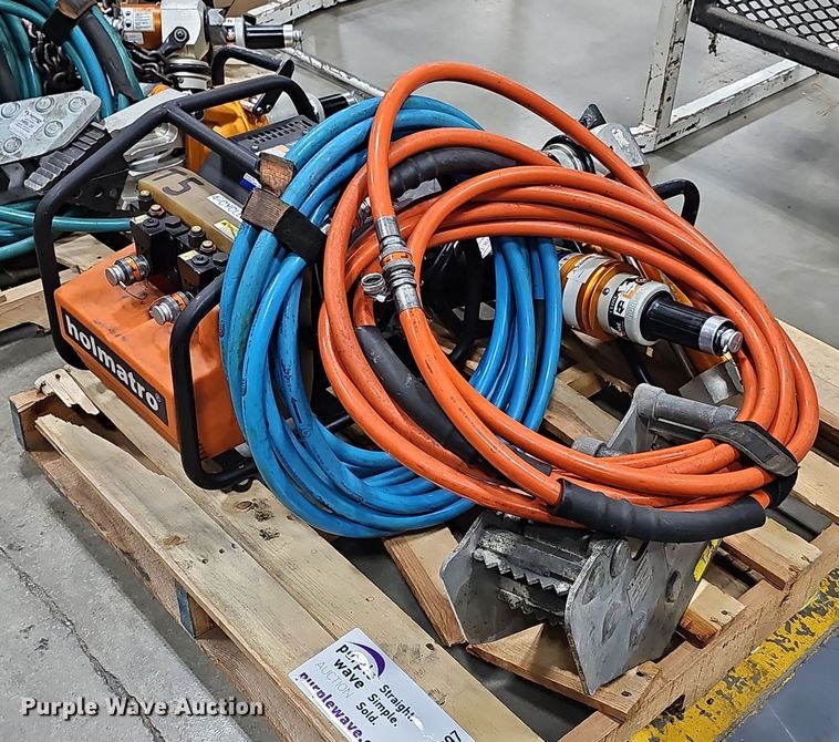 image for item DS4697 Holmatro rescue tools