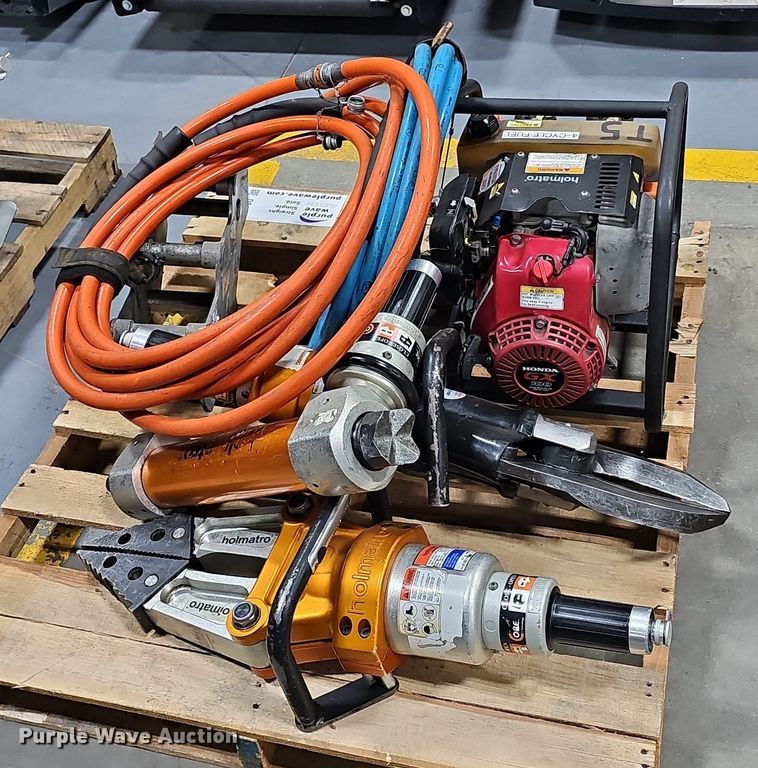 image for item DS4697 Holmatro rescue tools