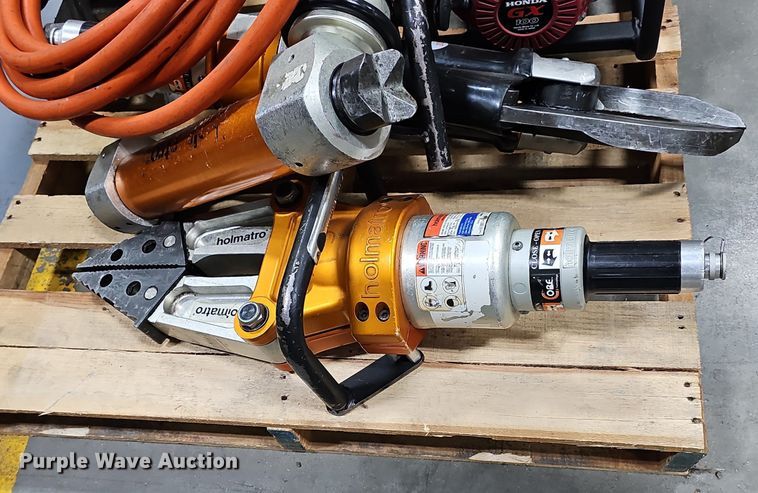 image for item DS4697 Holmatro rescue tools