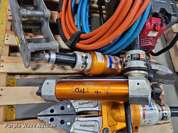 image for item DS4697 Holmatro rescue tools