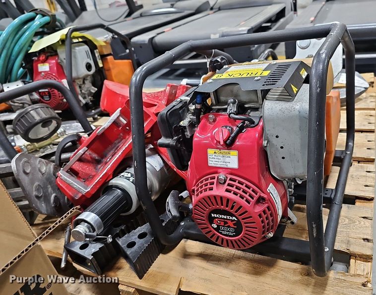 image for item DS4698 (2) Holmatro rescue tools