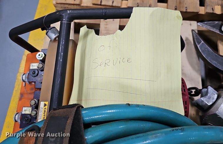 image for item DS4698 (2) Holmatro rescue tools