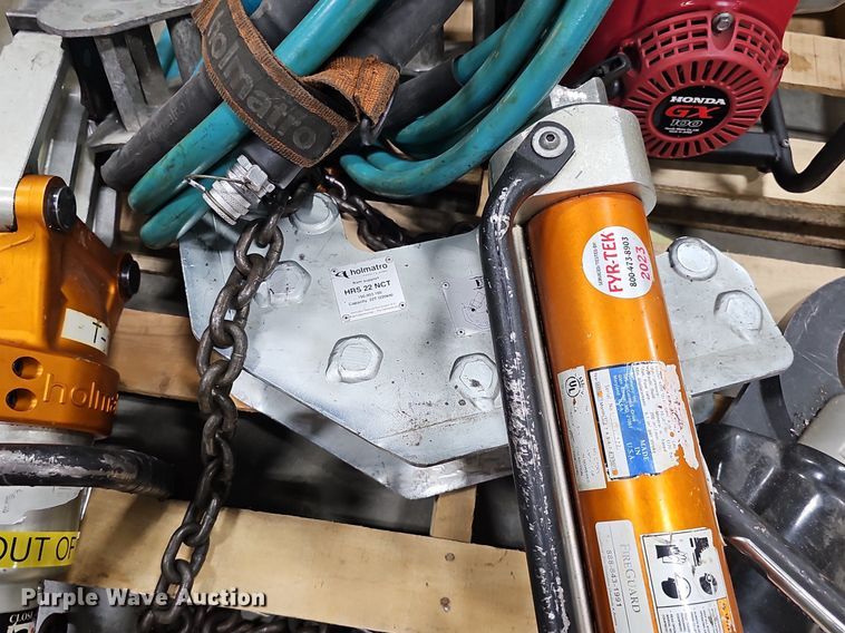 image for item DS4698 (2) Holmatro rescue tools