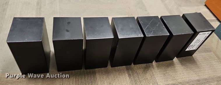 image for item DS4719 (8) safes