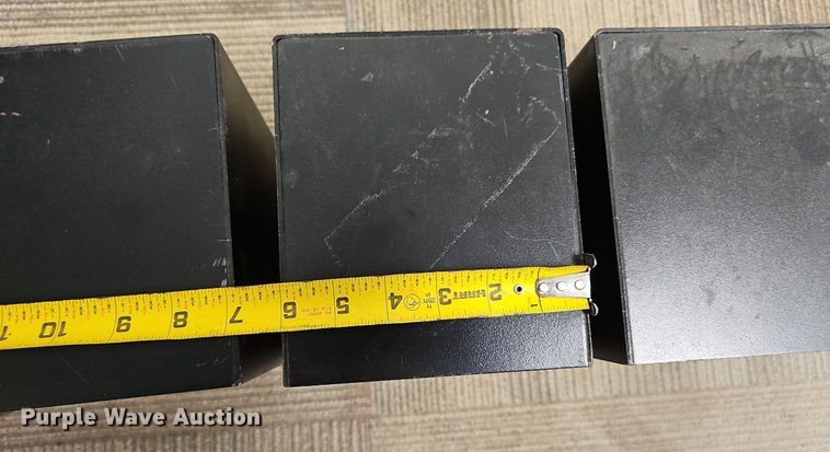 image for item DS4719 (8) safes