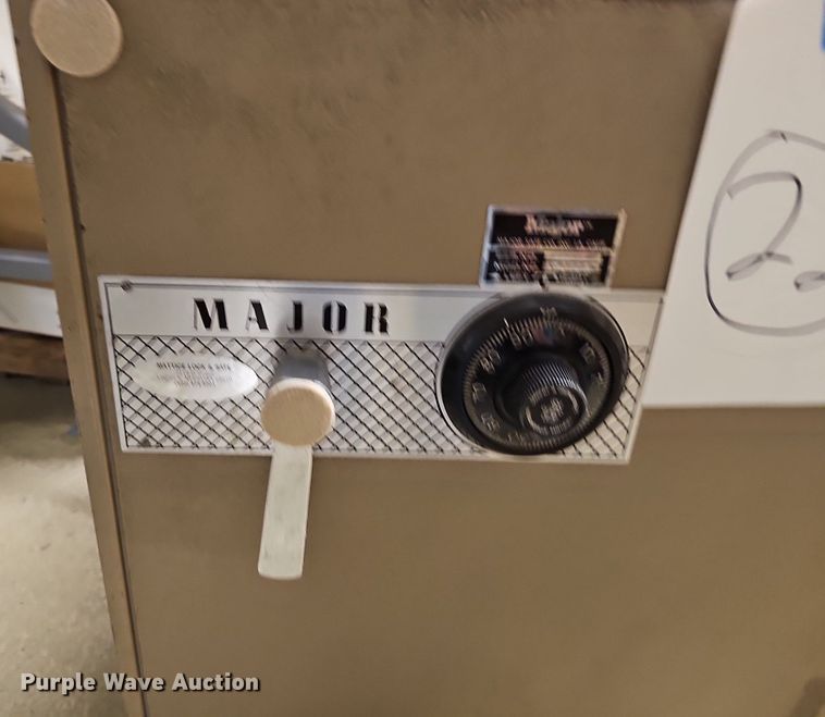 image for item DS4719 (8) safes