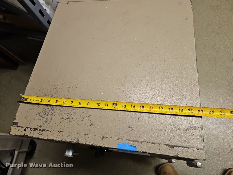 image for item DS4719 (8) safes