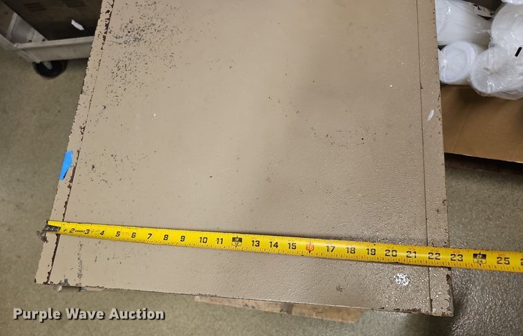 image for item DS4719 (8) safes