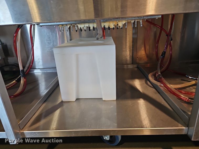 image for item DS4721 Restaurant equipment