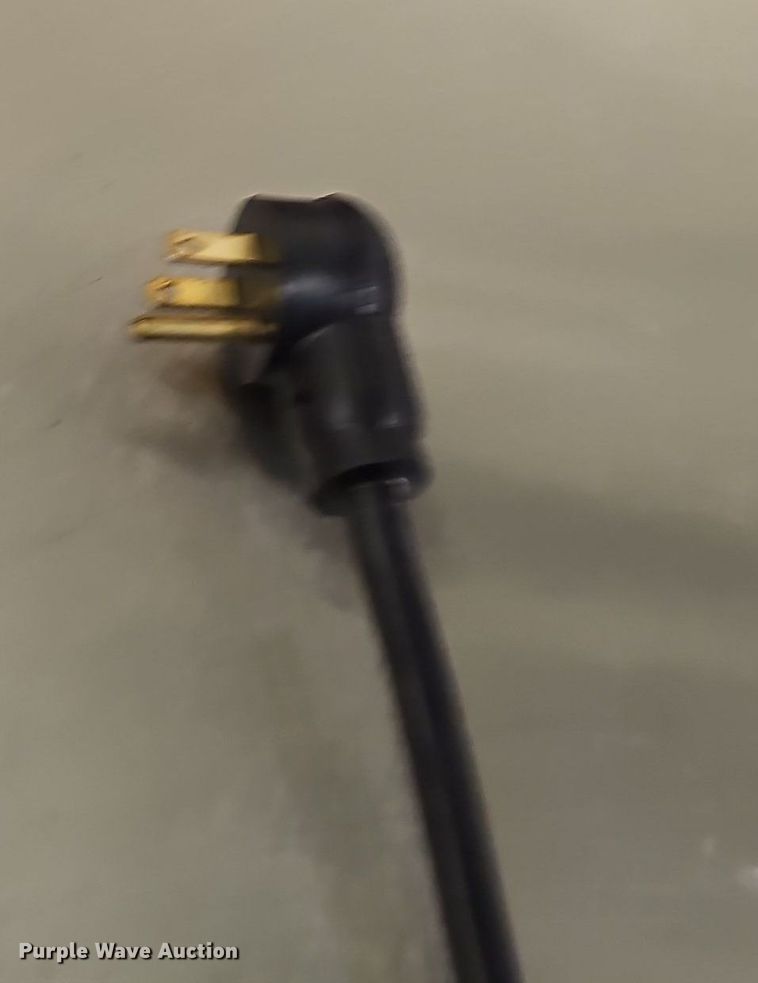 image for item DS4723 Restaurant equipment