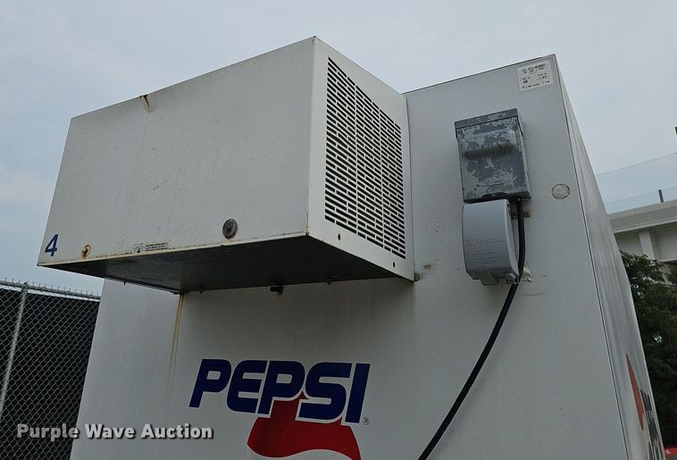 image for item DS4724 1999 Eagle Trailer Co. Inc refrigerated trailer