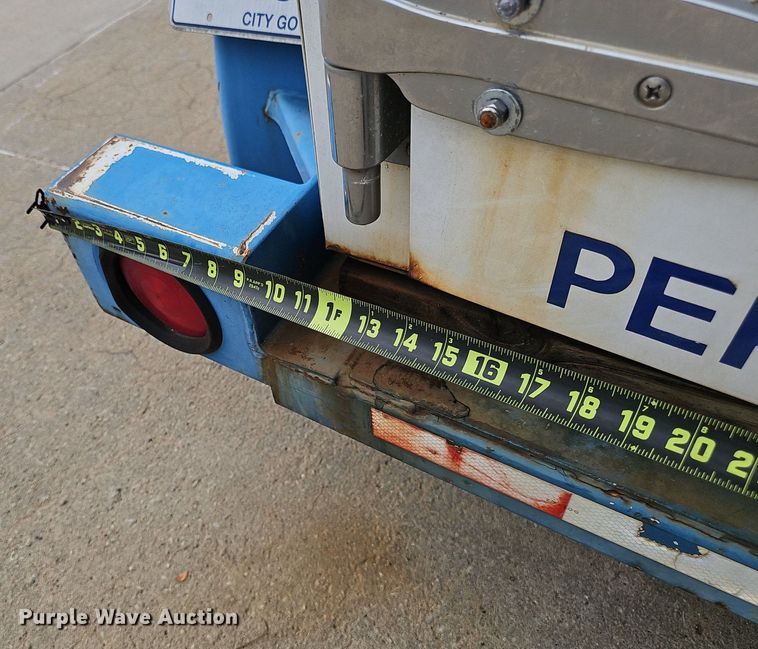 image for item DS4724 1999 Eagle Trailer Co. Inc refrigerated trailer