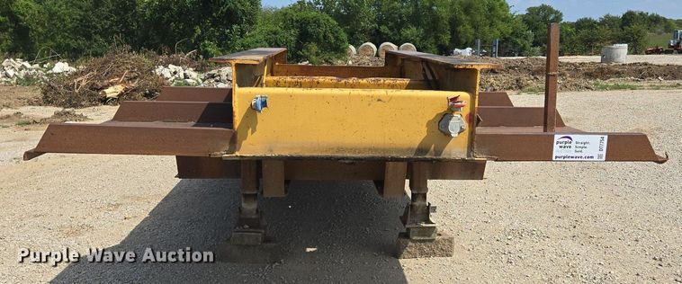 image for item DT7754 1977 Hyster C25TA equipment trailer