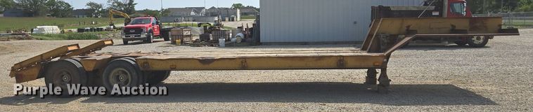 image for item DT7754 1977 Hyster C25TA equipment trailer