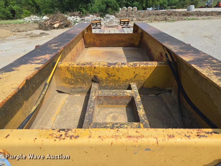 image for item DT7754 1977 Hyster C25TA equipment trailer