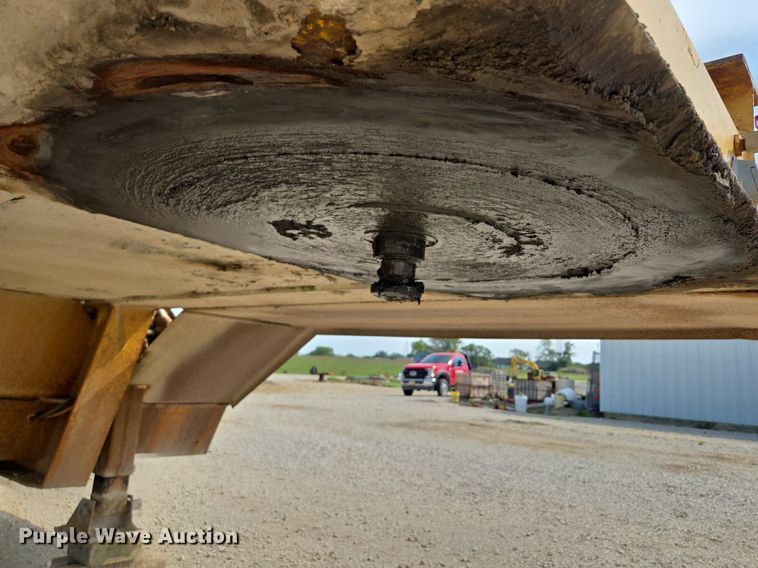 image for item DT7754 1977 Hyster C25TA equipment trailer