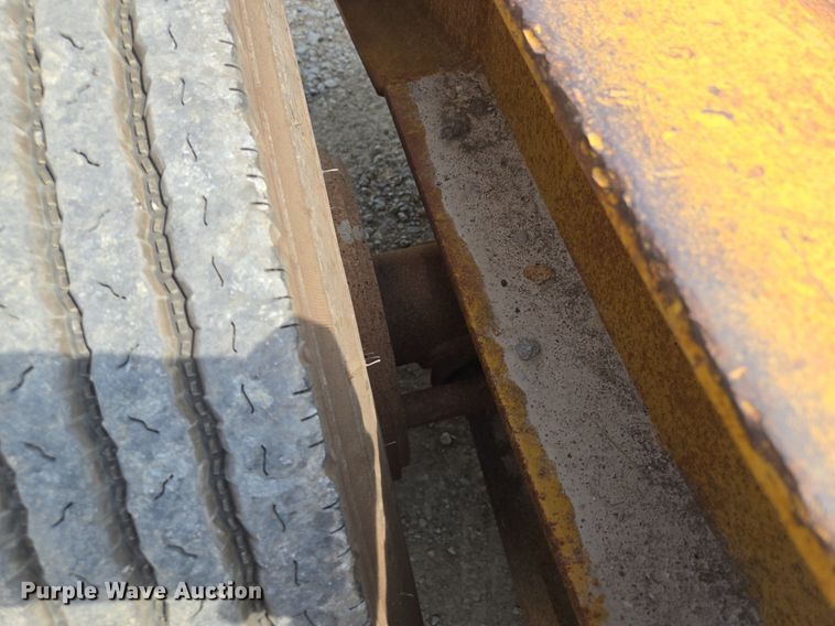 image for item DT7754 1977 Hyster C25TA equipment trailer