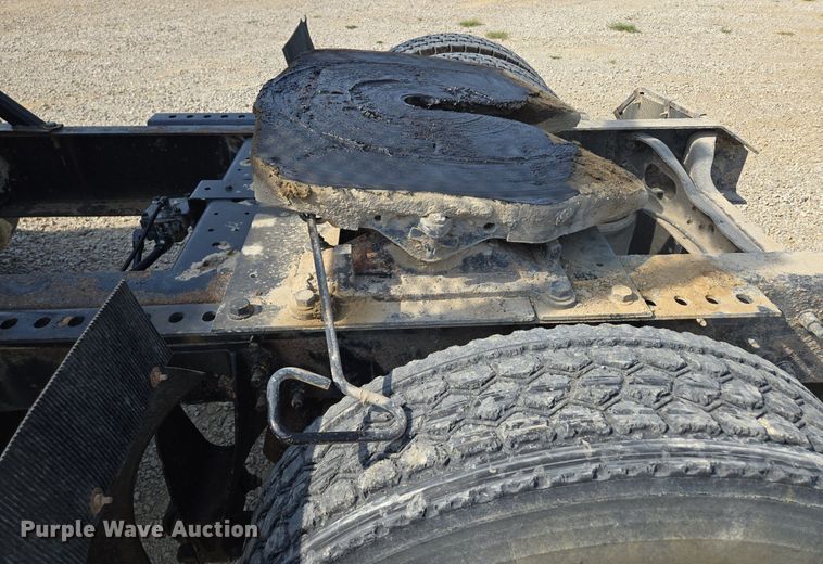 image for item DT7755 2007 International  8600 semi truck