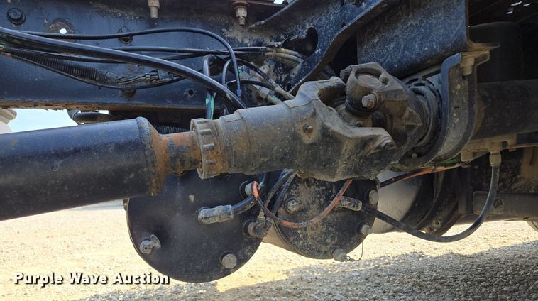 image for item DT7755 2007 International  8600 semi truck