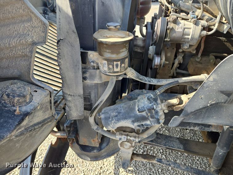 image for item DT7755 2007 International  8600 semi truck