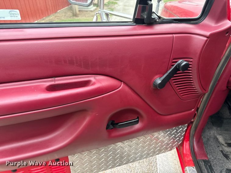 image for item DX3548 1996 Ford F350 brush fire truck