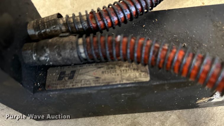 image for item DX3549 Emergency rescue equipment 