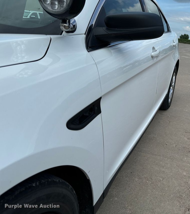 image for item EH4386 2016 Ford Taurus Police Interceptor 