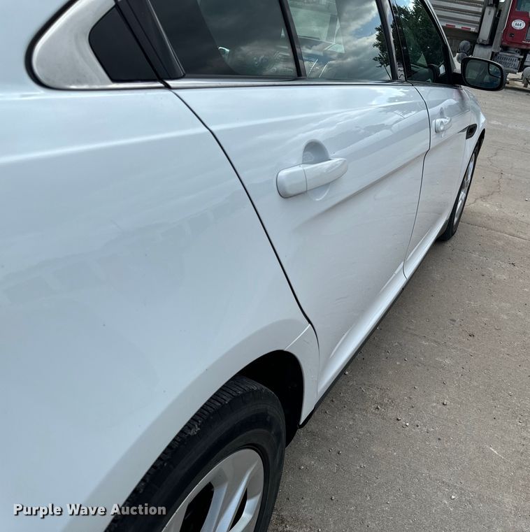 image for item EH4386 2016 Ford Taurus Police Interceptor 