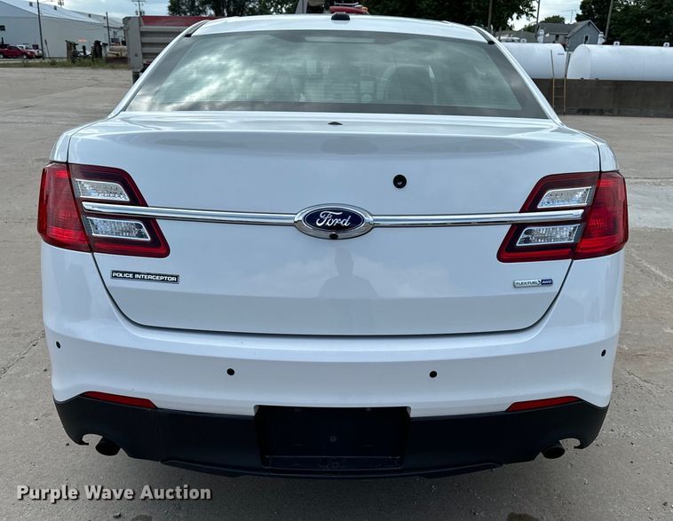 image for item EH4386 2016 Ford Taurus Police Interceptor 