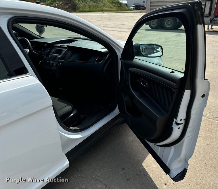 image for item EH4386 2016 Ford Taurus Police Interceptor 