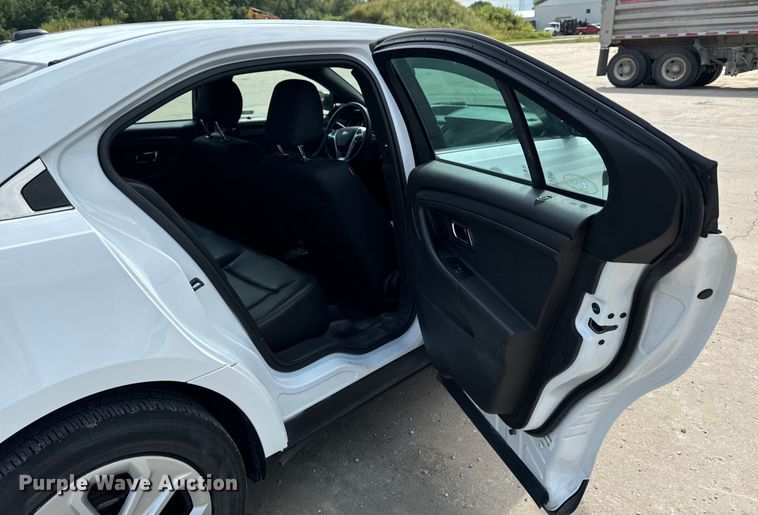 image for item EH4386 2016 Ford Taurus Police Interceptor 