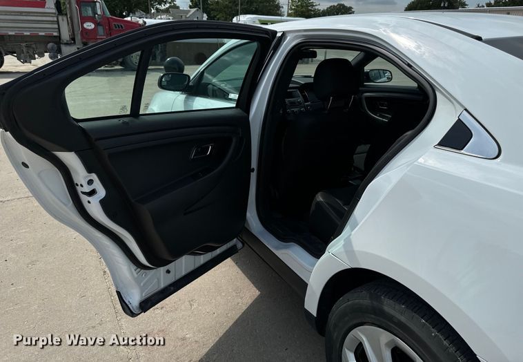 image for item EH4386 2016 Ford Taurus Police Interceptor 