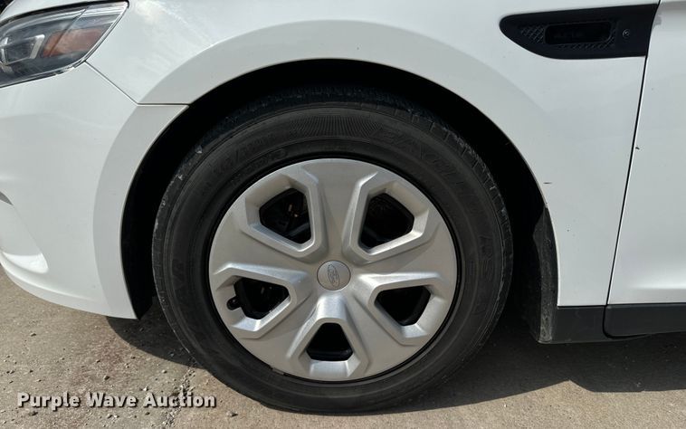 image for item EH4386 2016 Ford Taurus Police Interceptor 