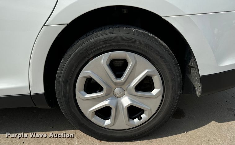 image for item EH4386 2016 Ford Taurus Police Interceptor 