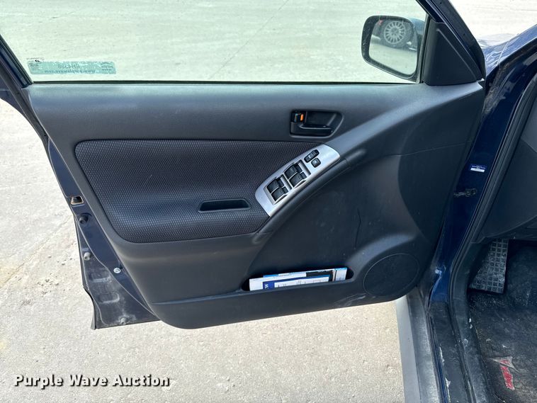 image for item EH4388 2005 Pontiac Vibe 