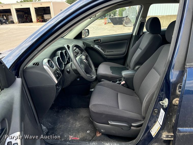 image for item EH4388 2005 Pontiac Vibe 