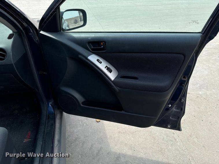 image for item EH4388 2005 Pontiac Vibe 