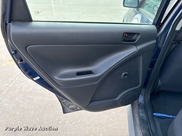 image for item EH4388 2005 Pontiac Vibe 