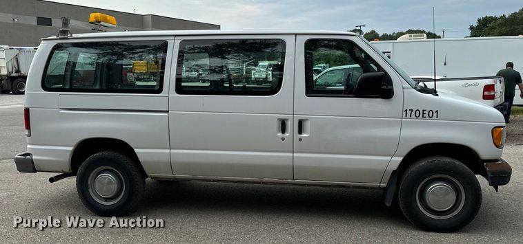 image for item EH4393 2002 Ford E250 van